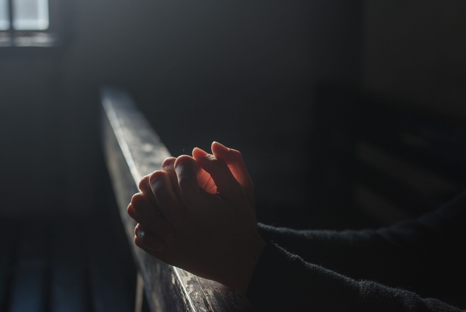 religiones-religión-espiritualidad-historia-magia-Dios-creencia-fe-sentido-alma-espíritu Jaime Escribano - prayer-2544994-1920.jpg